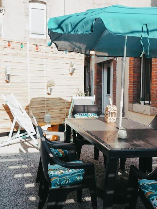 Appartement Avec Patio Saint Anne-dʼAuray Kültér fotó
