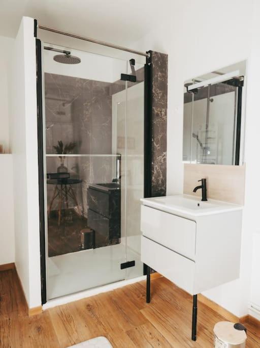 Appartement Avec Patio Saint Anne-dʼAuray Kültér fotó