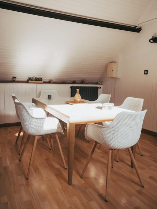 Appartement Avec Patio Saint Anne-dʼAuray Kültér fotó